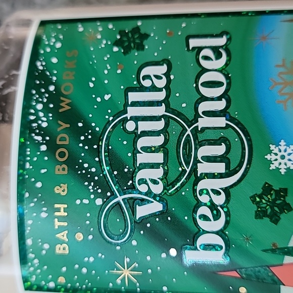 Bath & Body Works Discontinued Vanilla Bean Noel 8 oz Full Size Lotion - Picture 3 of 13